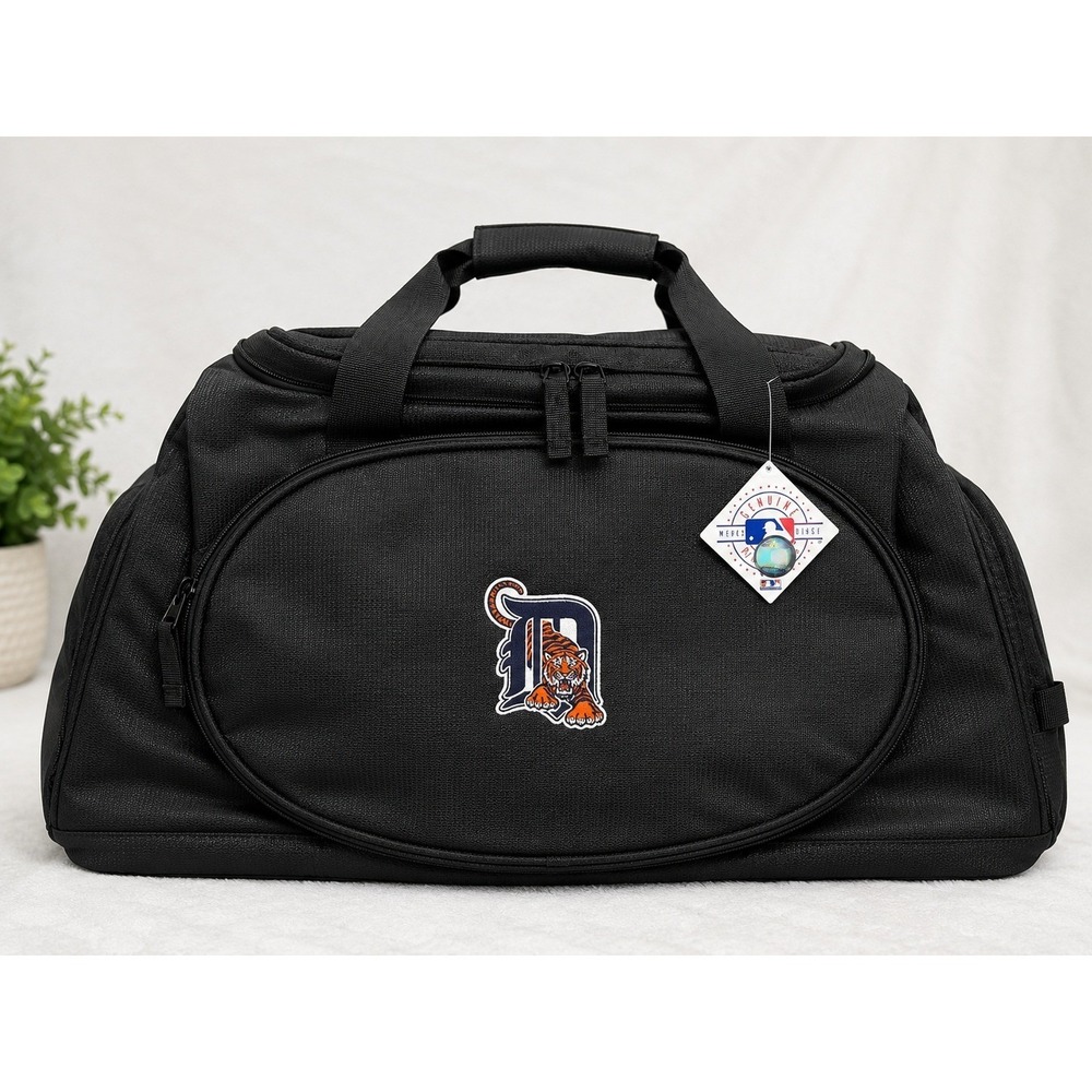 MLB NWT 22" Detroit Tigers Duffel Bag Mens Black Sporty Gorpcore Travel Bag
